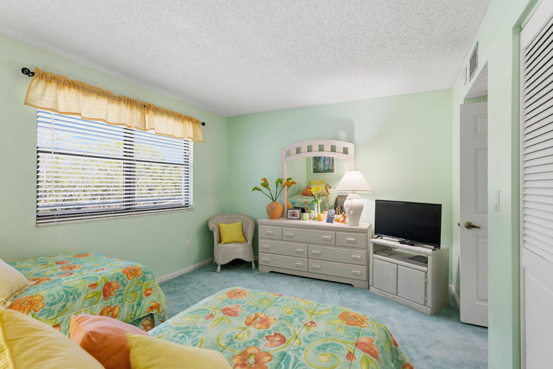 16091 Blatt Boulevard, #304, Weston, FL 33326 30-web-or-mls-AR Media 29