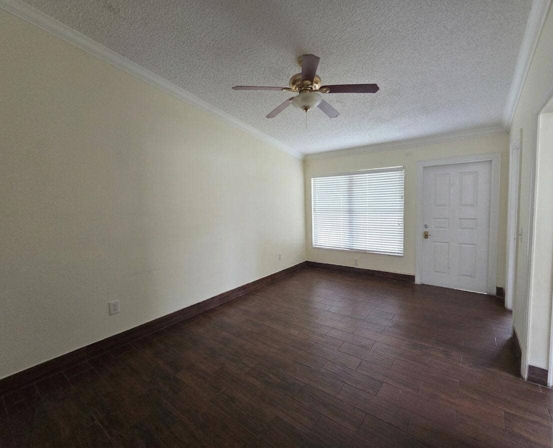 3762 Mil Race Court, Greenacres, FL 33463 Living Room