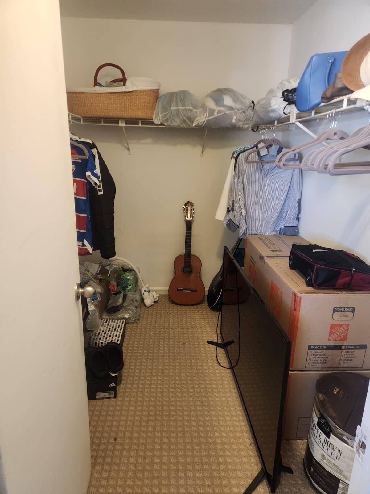 Walk-in Closet
