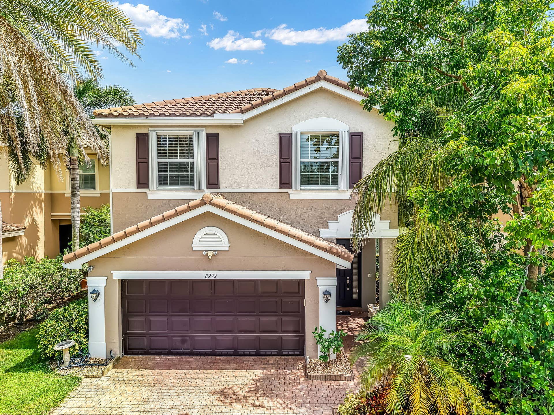 8292 Calabria Lakes Drive, Boynton Beach, FL 33473 7-web-or-mls-DJI_20260801032446_0095_D