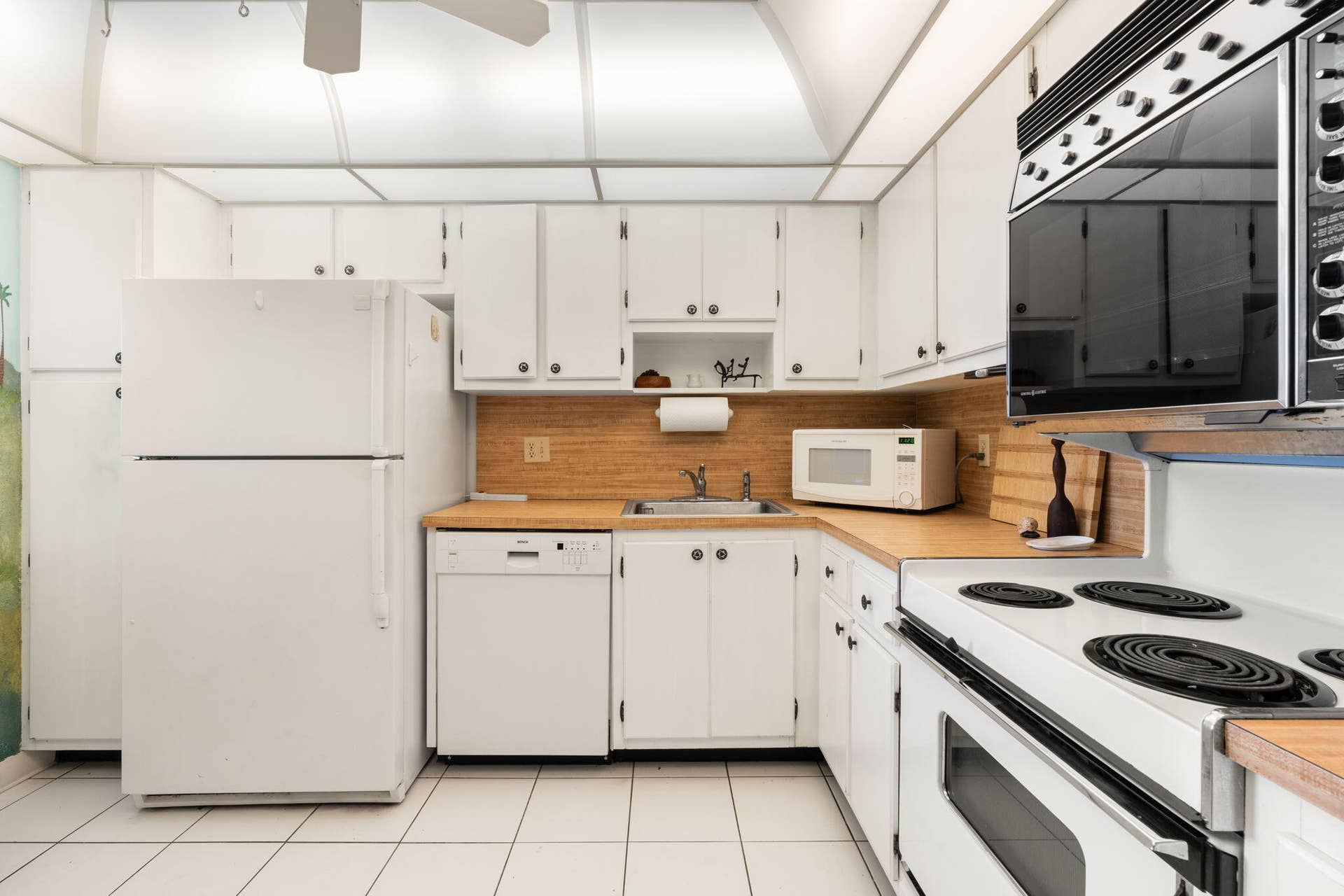 545 Oaks Lane, #501, Pompano Beach, FL 33069 6-web-or-mls-545 Oaks Ln 501 Pompano Bea