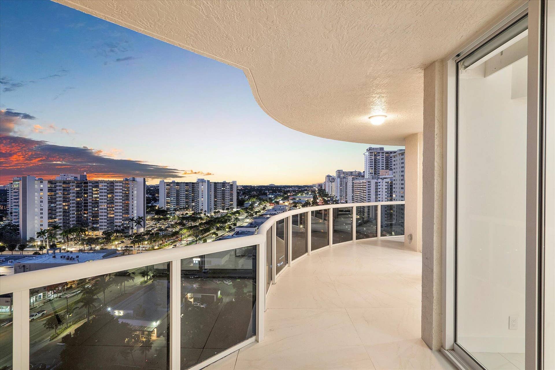 3100 N Ocean Boulevard, #1501, Fort Lauderdale, Fort Lauderdale, FL 33308 018-3100 N Ocean Blvd #1501 twilight_002