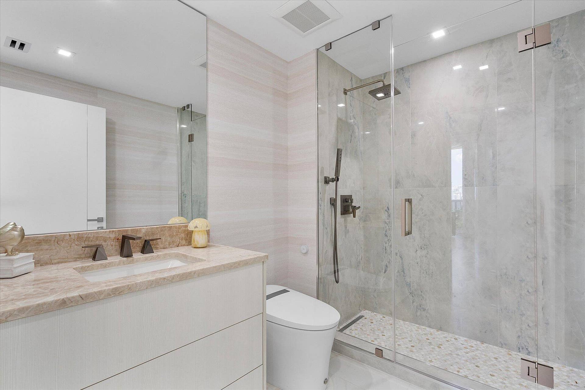 3100 N Ocean Boulevard, #1501, Fort Lauderdale, Fort Lauderdale, FL 33308 039-3100 N Ocean Blvd #1501 re-shoot_031