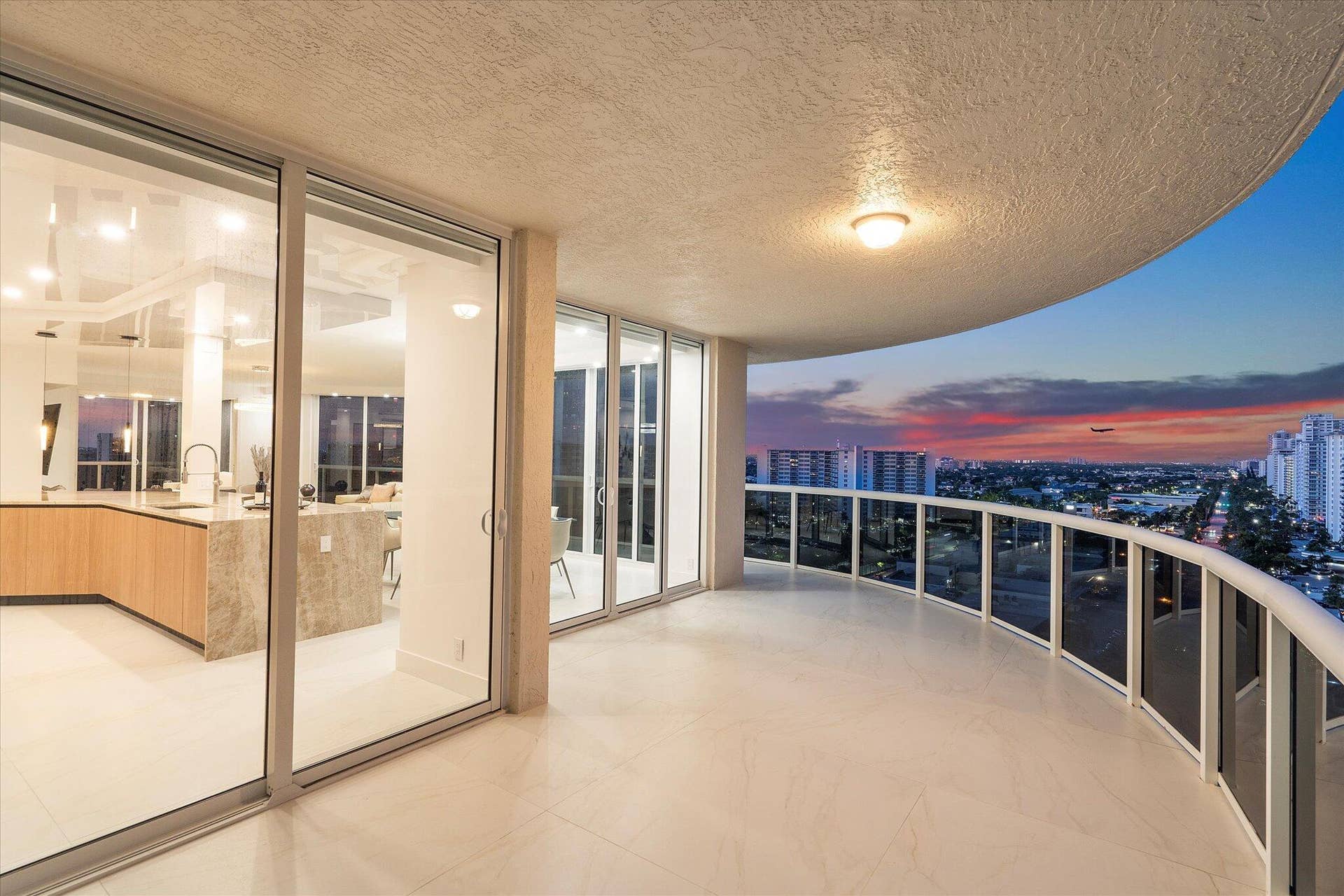 3100 N Ocean Boulevard, #1501, Fort Lauderdale, Fort Lauderdale, FL 33308 032-3100 N Ocean Blvd #1501 twilight_013