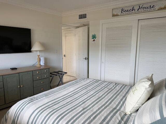 Guest Bedroom, Queen size bed, large dresser, TV