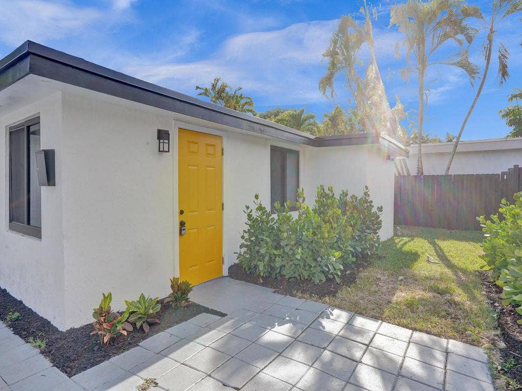 3661 NE 8th Avenue, Oakland Park, FL 33334 ROY00971