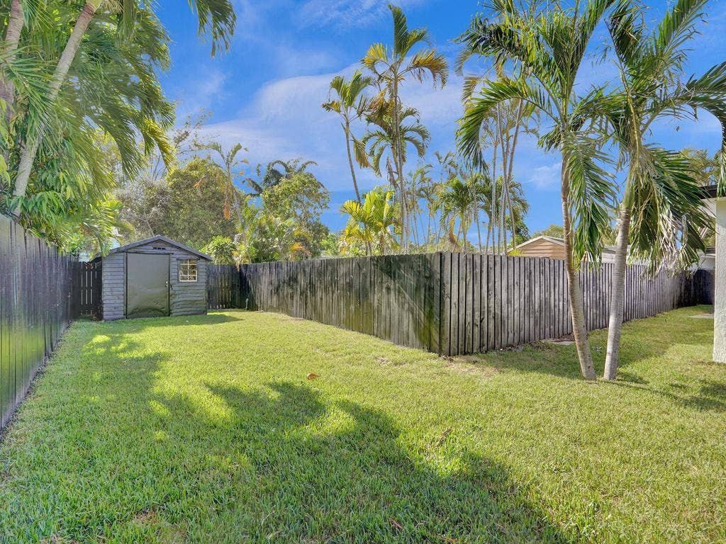 3661 NE 8th Avenue, Oakland Park, FL 33334 ROY00989