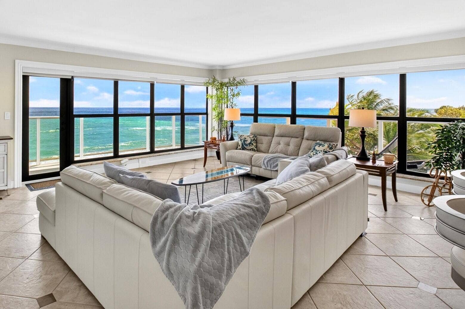 4605 S Ocean Boulevard, #5a, Highland Beach, FL 33487 03 Spacious Living Room with Direct Ocea