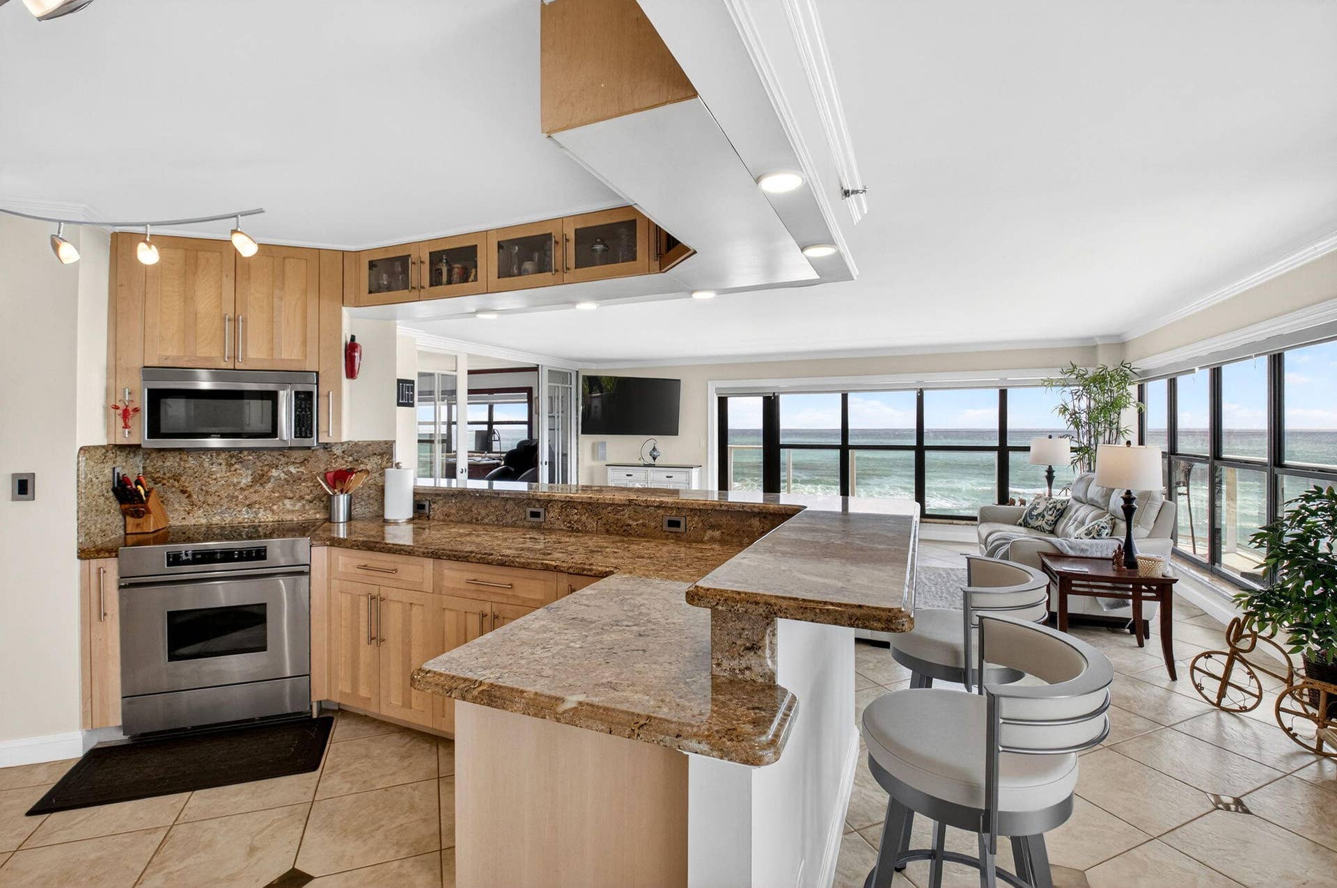 4605 S Ocean Boulevard, #5a, Highland Beach, FL 33487 06 Open Kitchen with Direct Ocean View