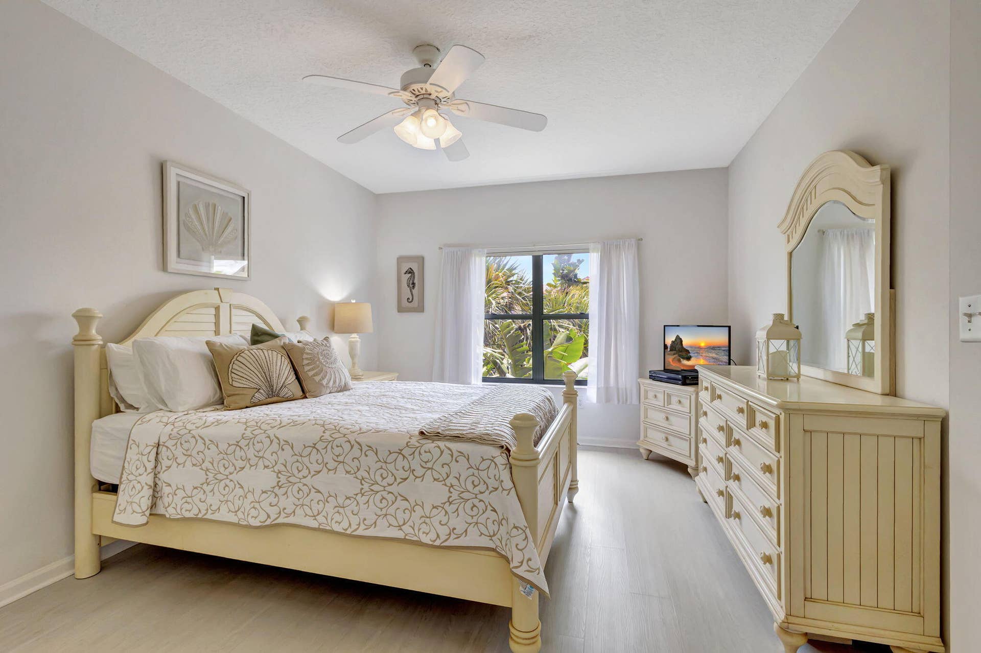800 Uno Lago Drive, #302, Juno Beach, FL 33408 Primary Bedroom