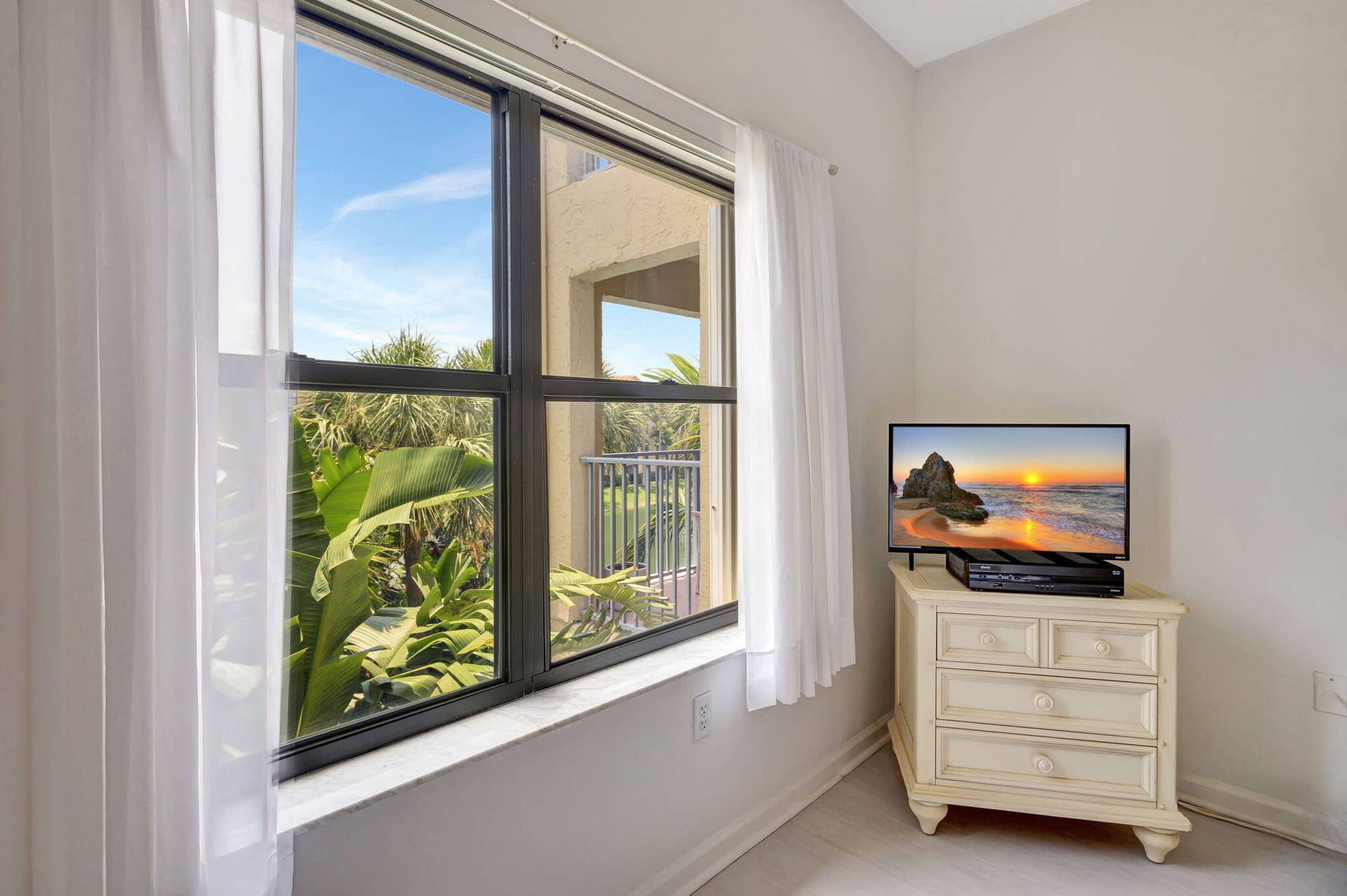 800 Uno Lago Drive, #302, Juno Beach, FL 33408 Primary Bedroom