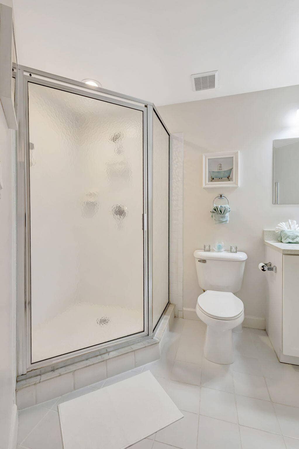 800 Uno Lago Drive, #302, Juno Beach, FL 33408 2nd Bath