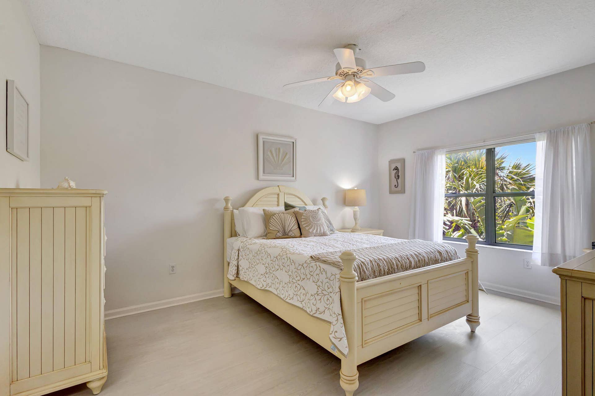800 Uno Lago Drive, #302, Juno Beach, FL 33408 Primary Bedroom