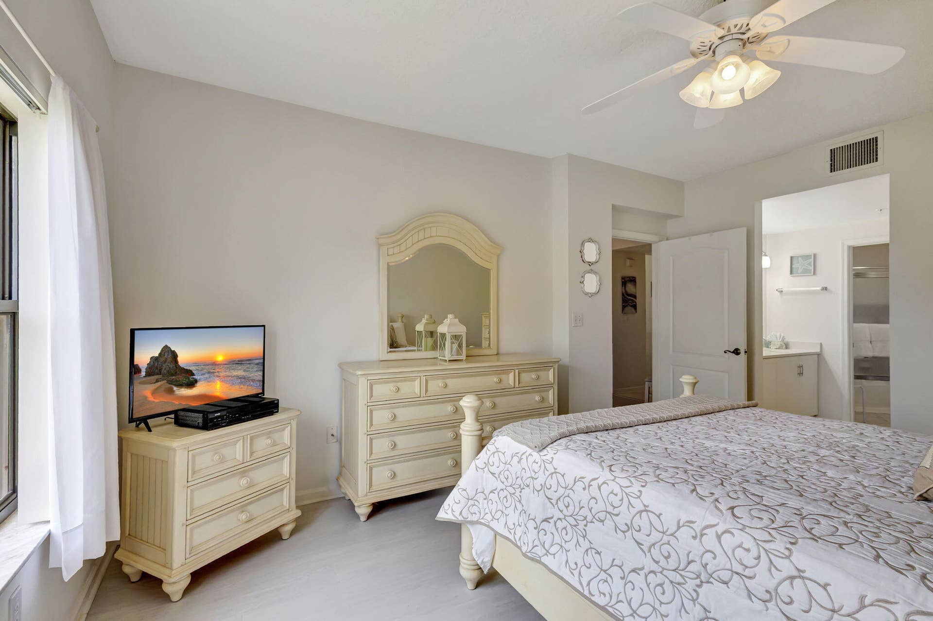 800 Uno Lago Drive, #302, Juno Beach, FL 33408 Primary Bedroom