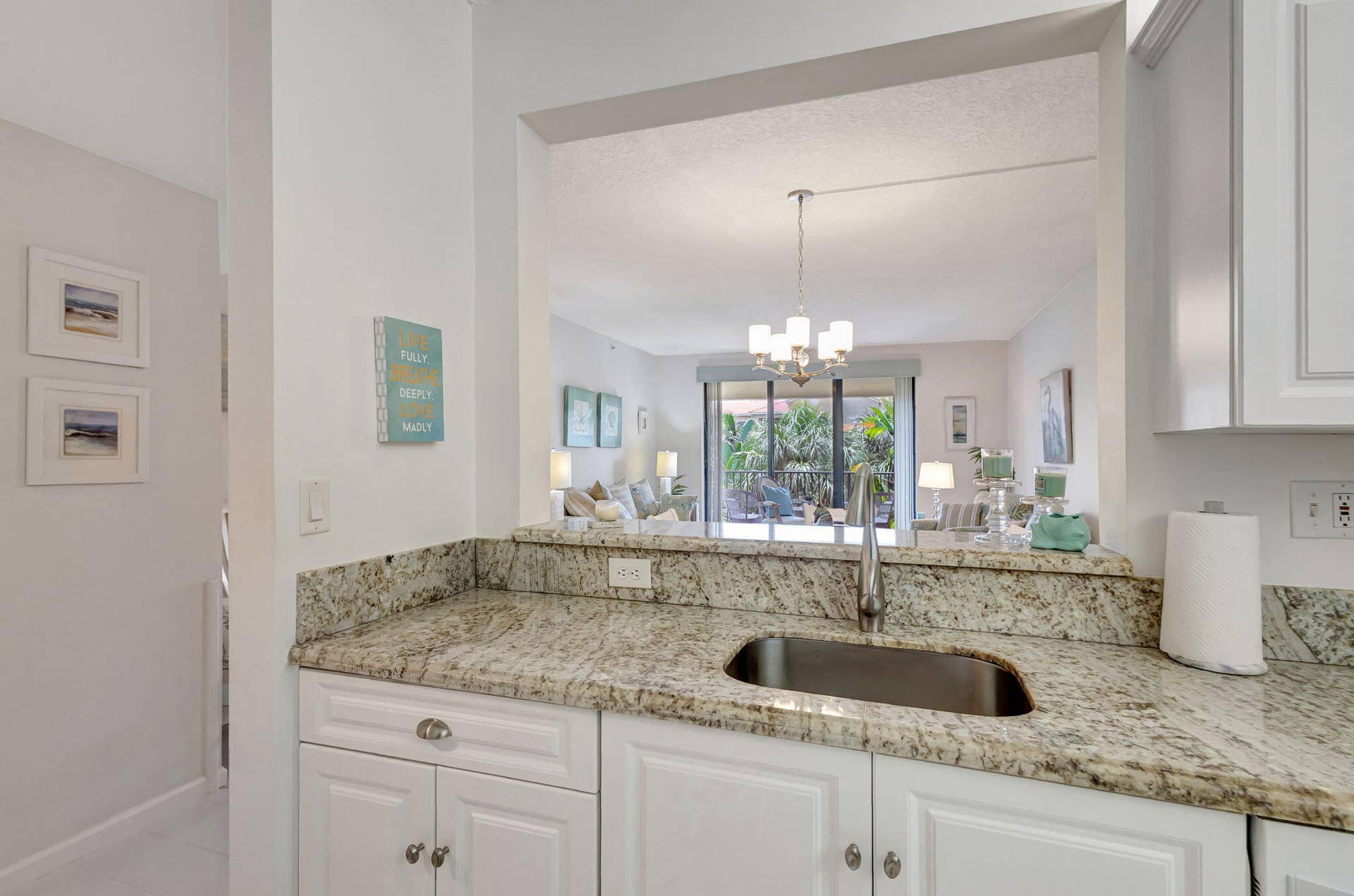 800 Uno Lago Drive, #302, Juno Beach, FL 33408 Kitchen
