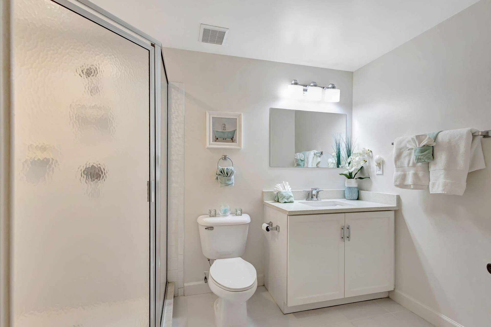 800 Uno Lago Drive, #302, Juno Beach, FL 33408 2nd Bath