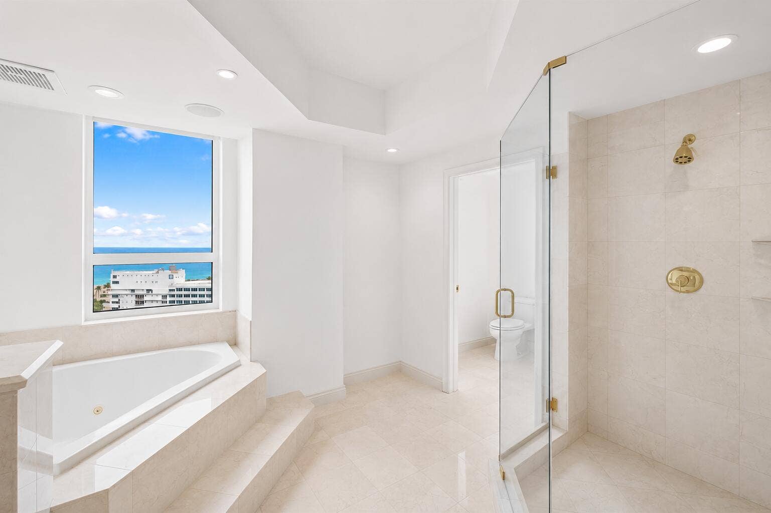 3055 Harbor Drive, #1603, Fort Lauderdale, FL 33316 VIRTUALLY ALTERED - PAINTED WHITE