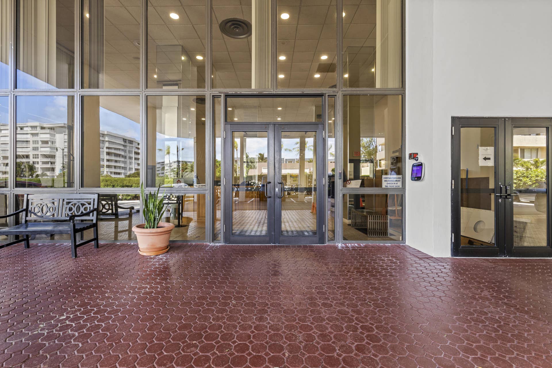 3589 S Ocean Boulevard, #306, South Palm Beach, FL 33480 43_1z3a4922