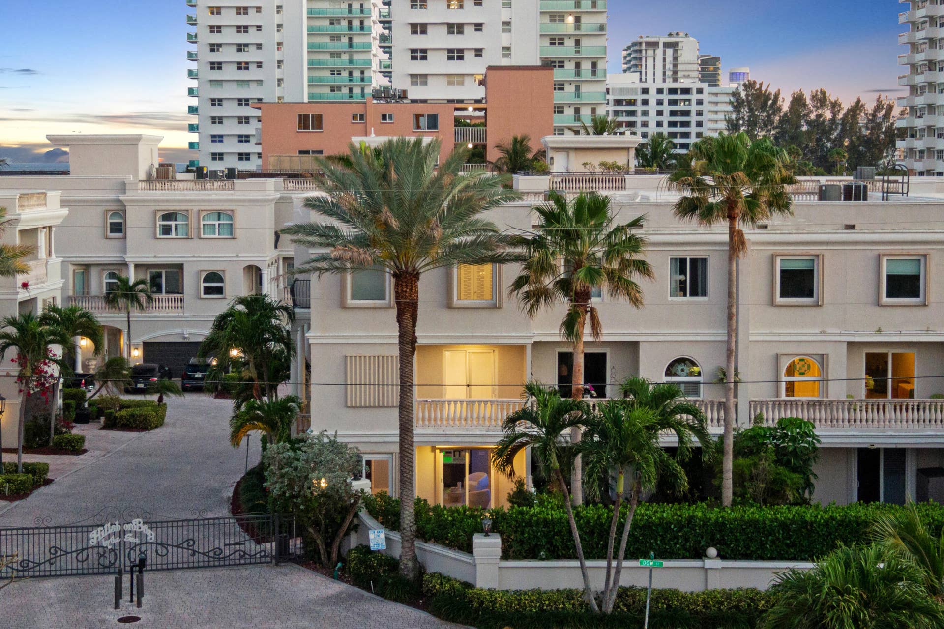 1792 Bay Drive, #27, Pompano Beach, FL 33062 60_accutour_01 1792-bay-dr-27 -010