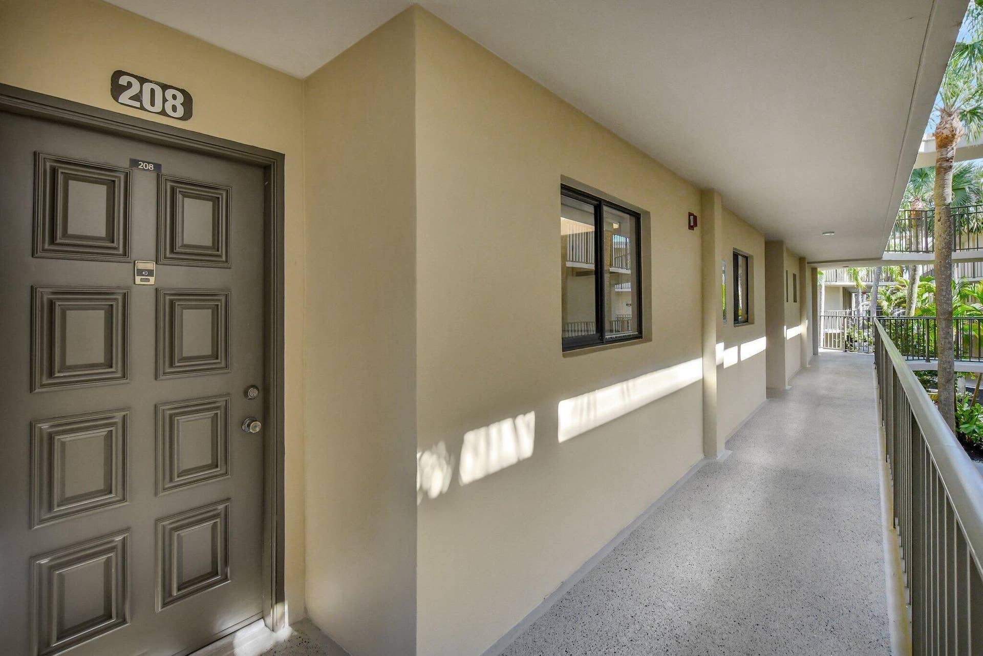 5340 Las Verdes Circle, #208, Delray Beach, FL 33484 3-web-or-mls-DSC_3106