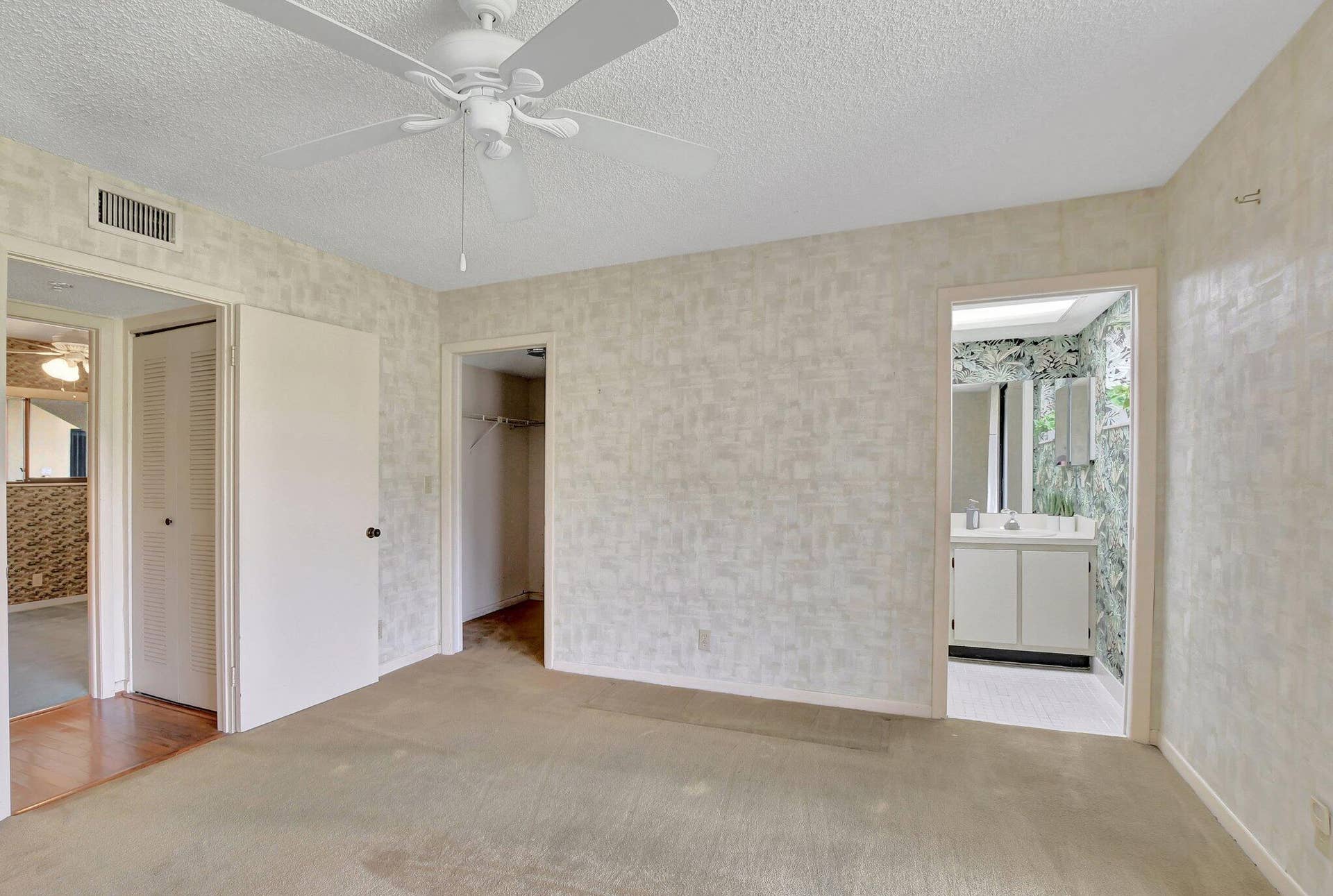 5340 Las Verdes Circle, #208, Delray Beach, FL 33484 16-web-or-mls-DSC_3056