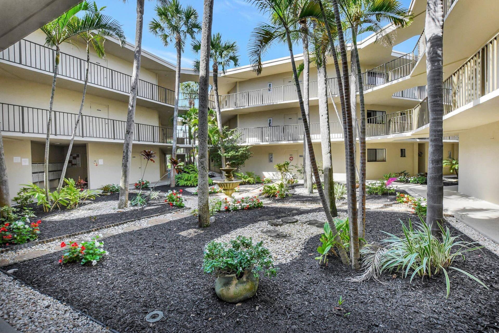 5340 Las Verdes Circle, #208, Delray Beach, FL 33484 1-web-or-mls-DSC_3116