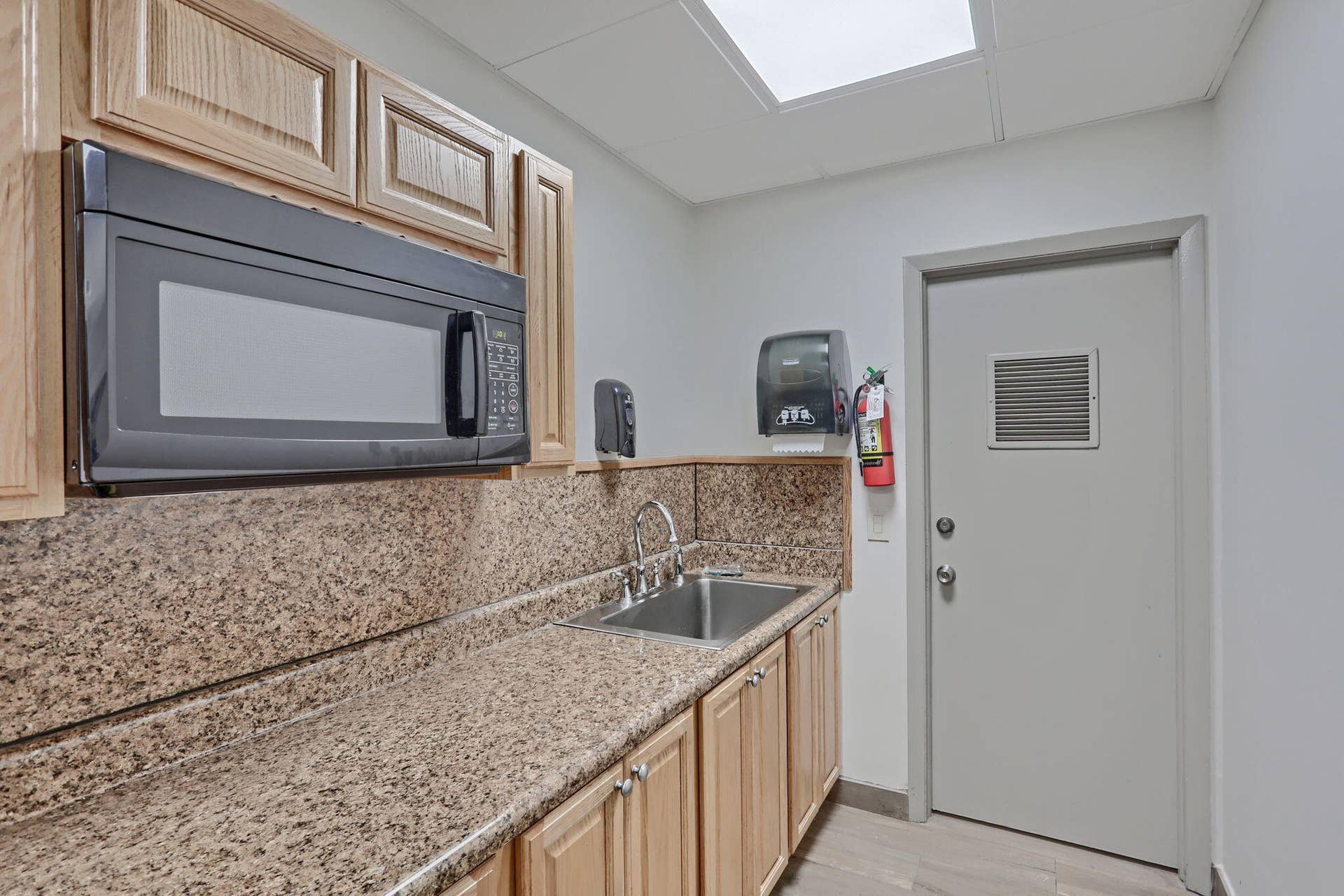 5340 Las Verdes Circle, #208, Delray Beach, FL 33484 39-web-or-mls-28_320a7244-hdr(7)