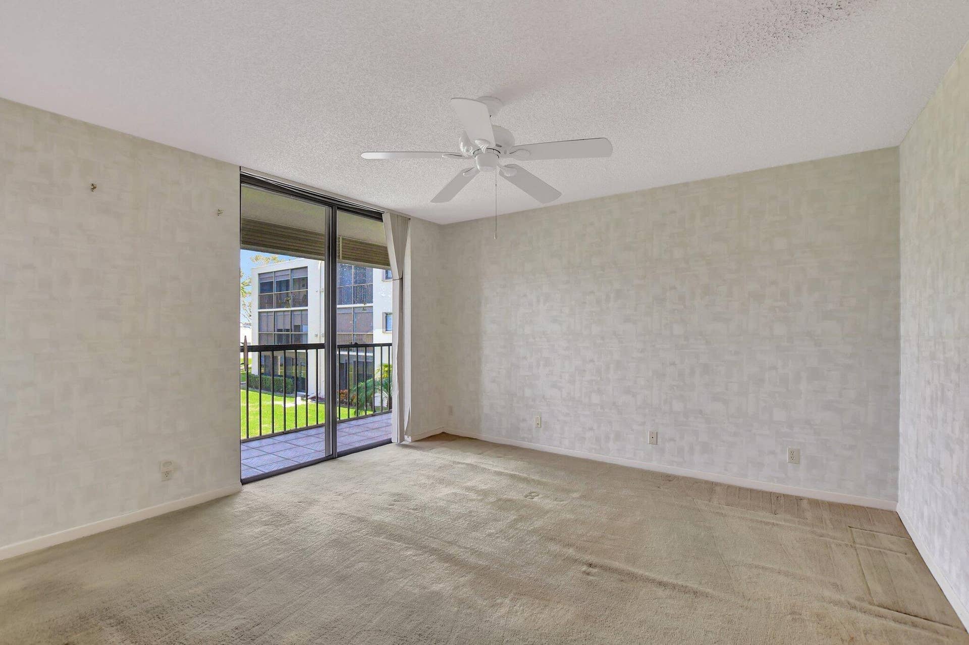 5340 Las Verdes Circle, #208, Delray Beach, FL 33484 14-web-or-mls-DSC_3046