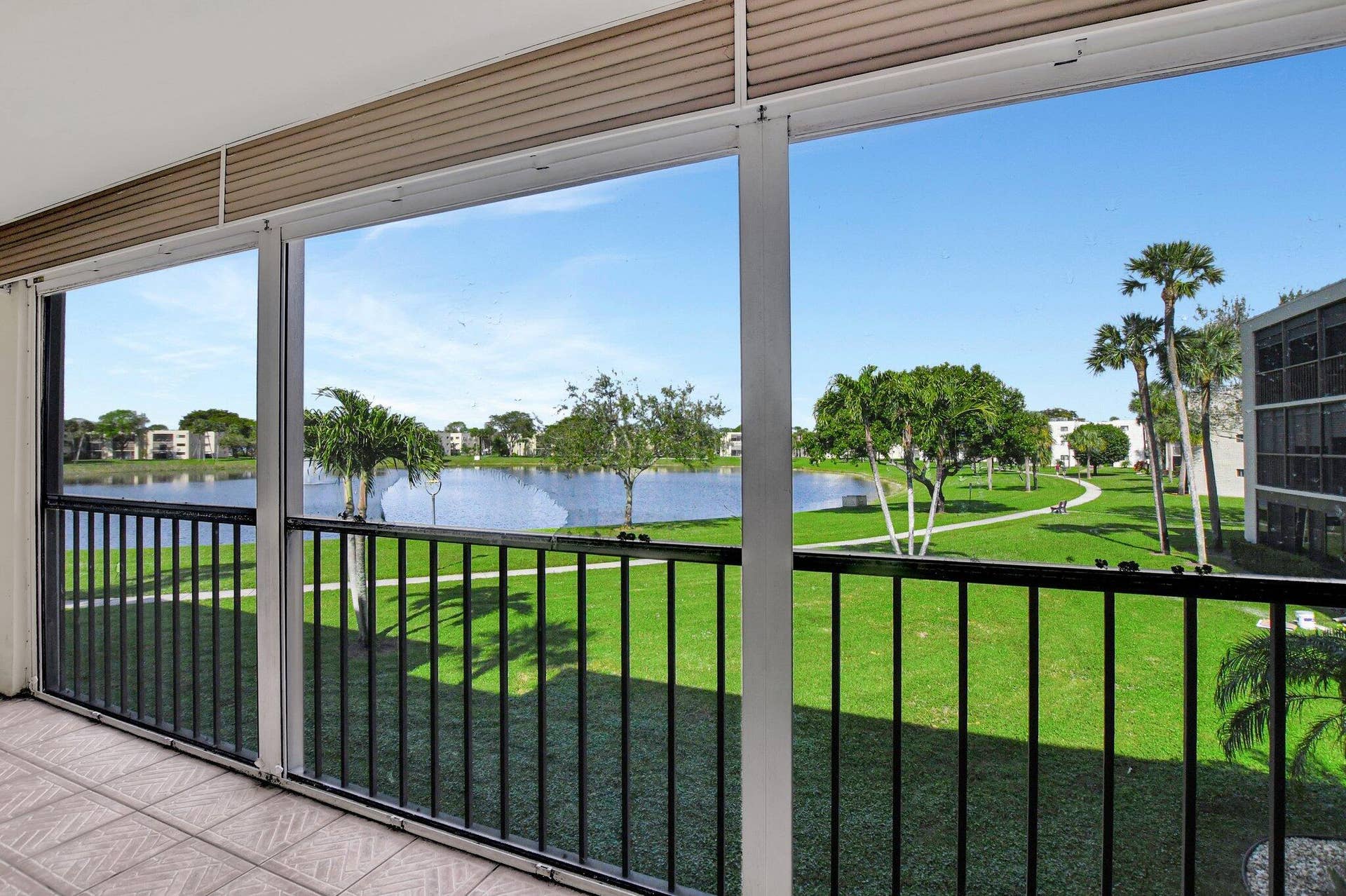 5340 Las Verdes Circle, #208, Delray Beach, FL 33484 22-web-or-mls-DSC_3086