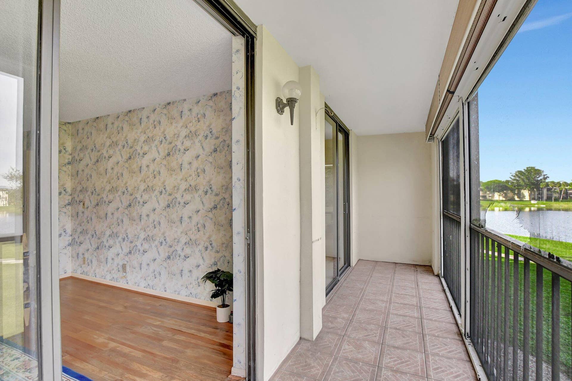 5340 Las Verdes Circle, #208, Delray Beach, FL 33484 23-web-or-mls-DSC_3091