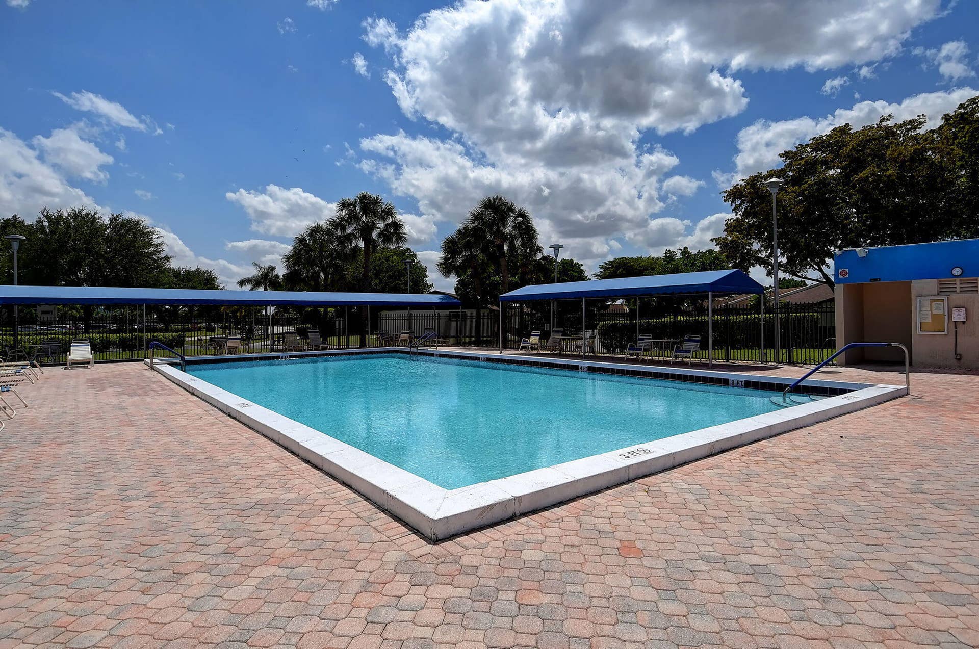 5340 Las Verdes Circle, #208, Delray Beach, FL 33484 46-web-or-mls-41_las verdes (7)