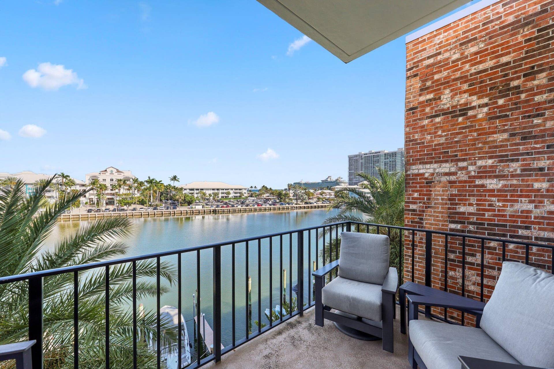 1800 South Ocean Drive - 35.jpg-SMALL
