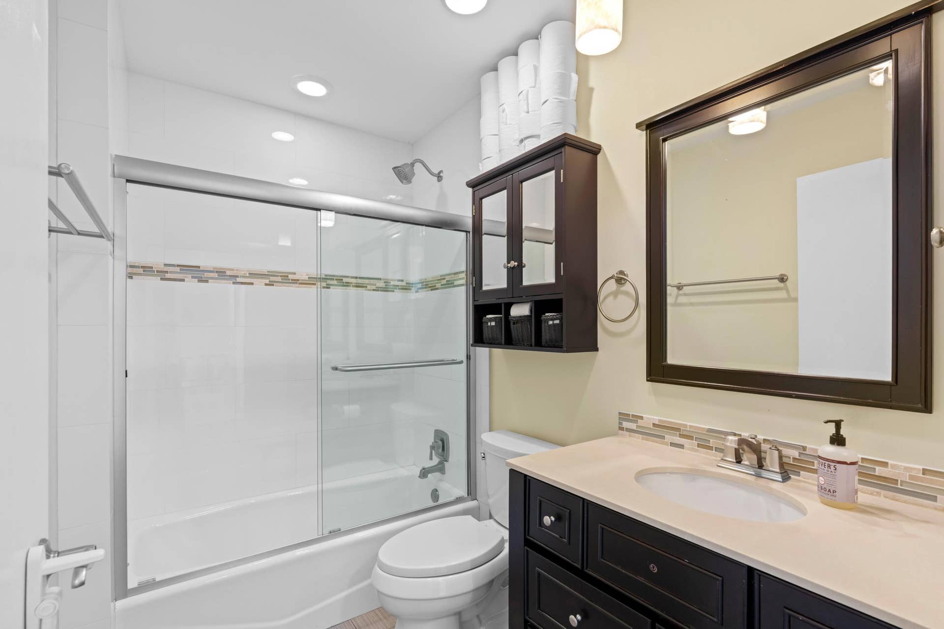8584 Shawe Way, Boca Raton, FL 33433 Bathroom