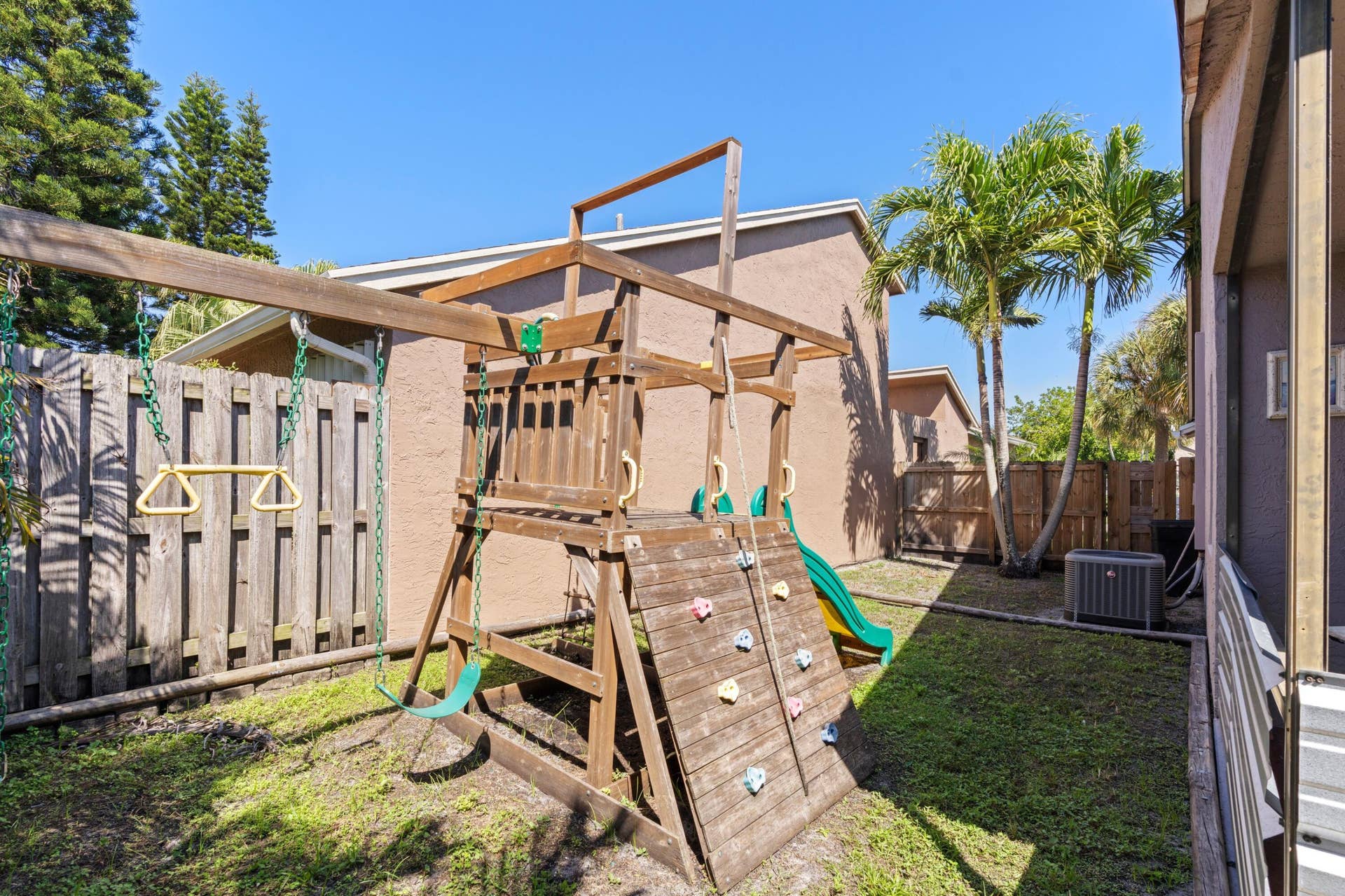 8584 Shawe Way, Boca Raton, FL 33433 Front Exterior