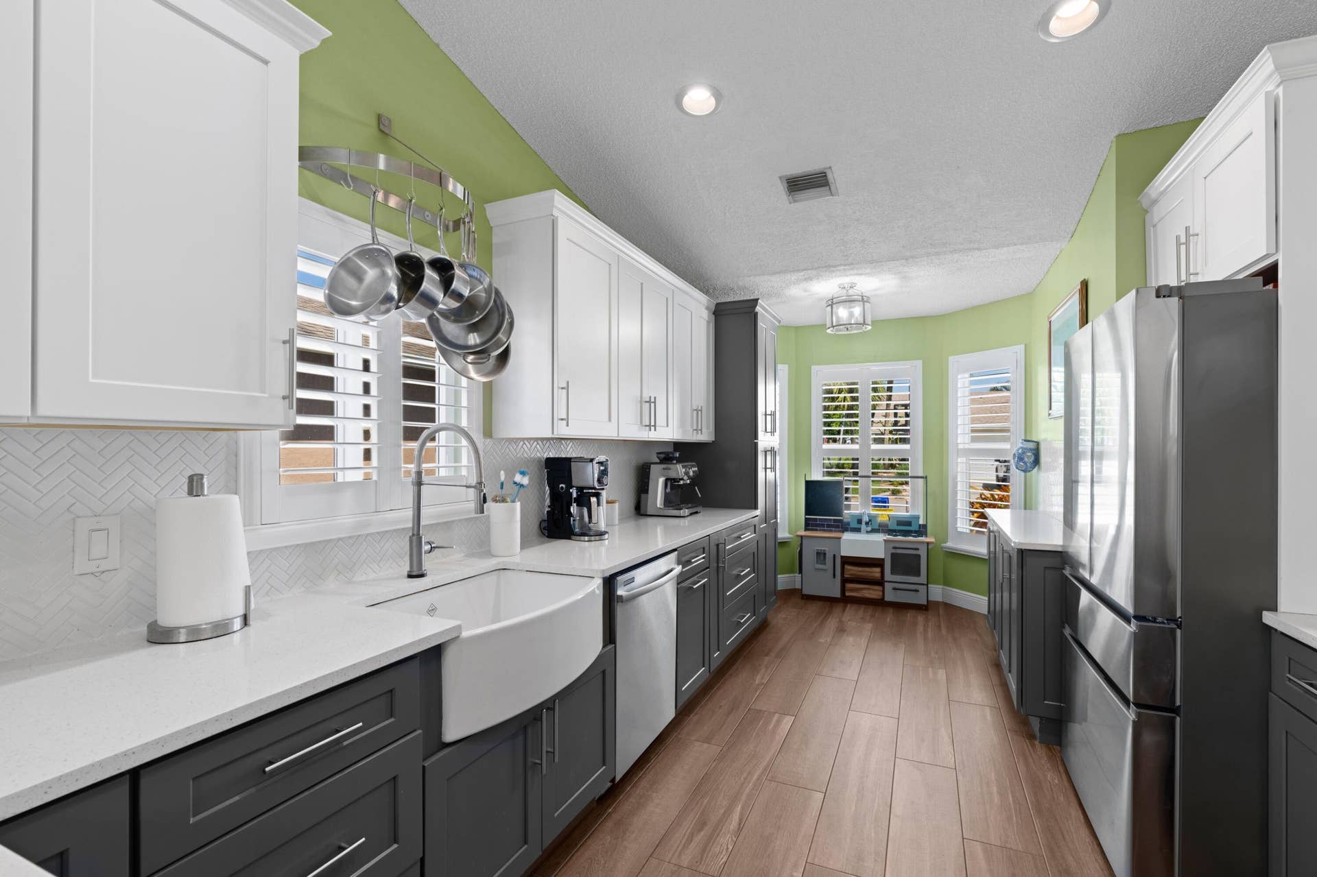 8584 Shawe Way, Boca Raton, FL 33433 Kitchen