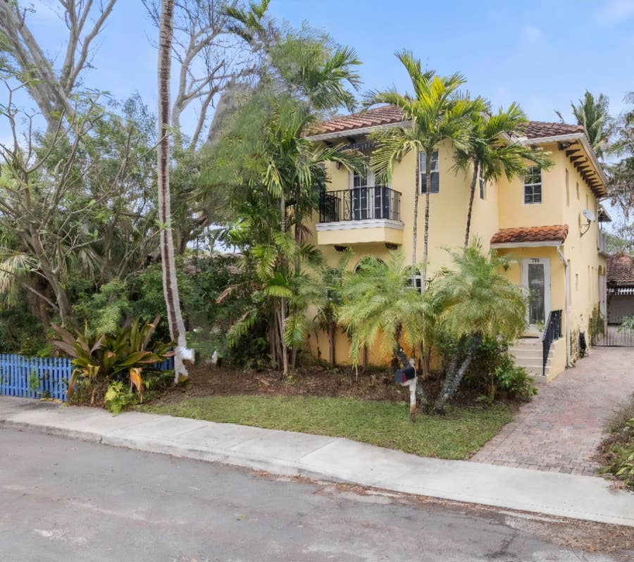 Property photo for 218 N Palmway, Lake Worth Beach, FL