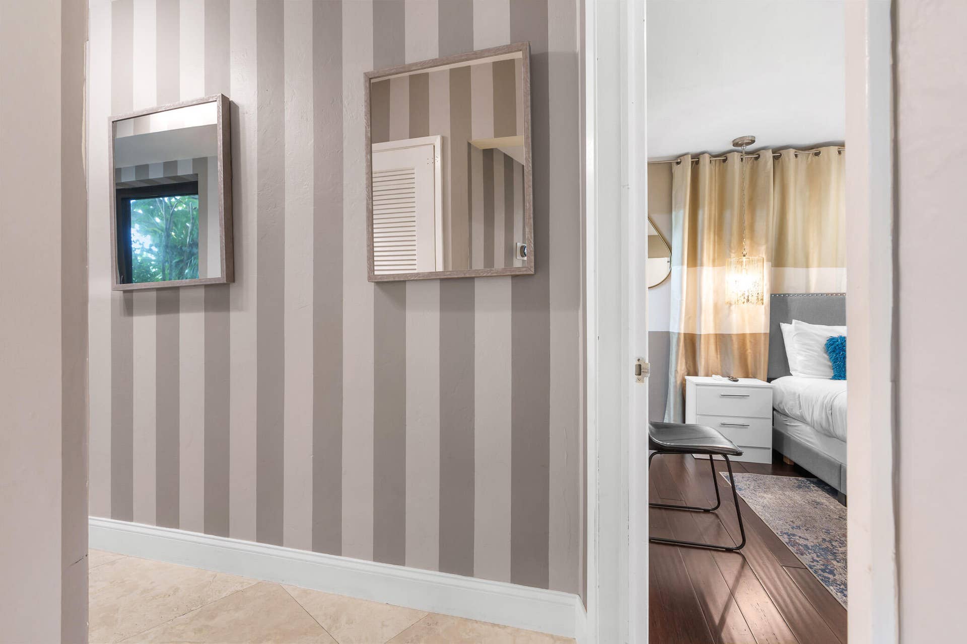 Foyer @