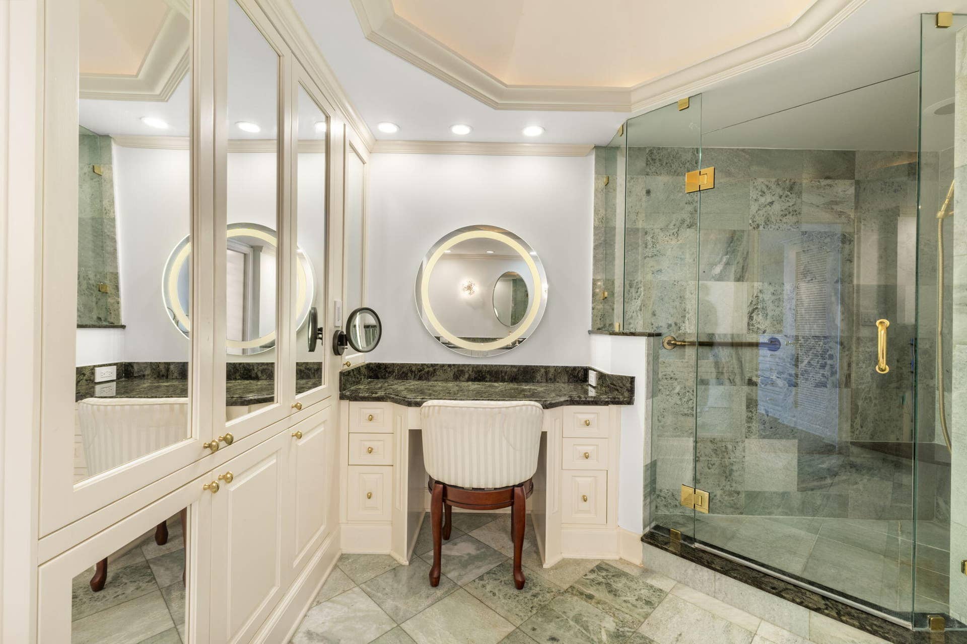 529 S Flagler Drive, #12 Gh, West Palm Beach, FL 33401 Primary Bath