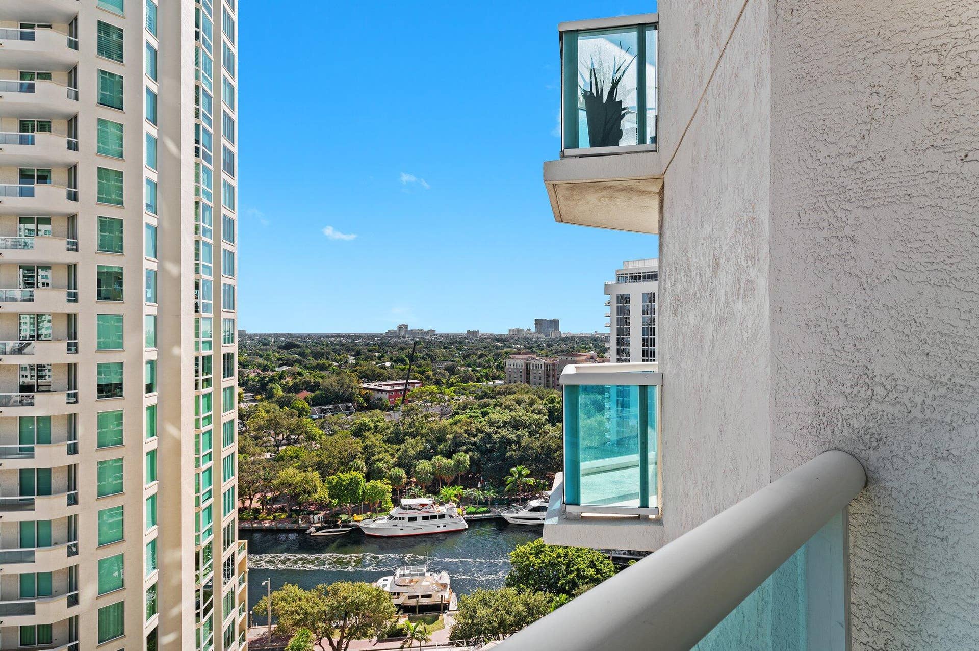 347 N New River Drive E, #1509, Fort Lauderdale, FL 33301 13-web-or-mls-347-n-new-river-dr-e-1509