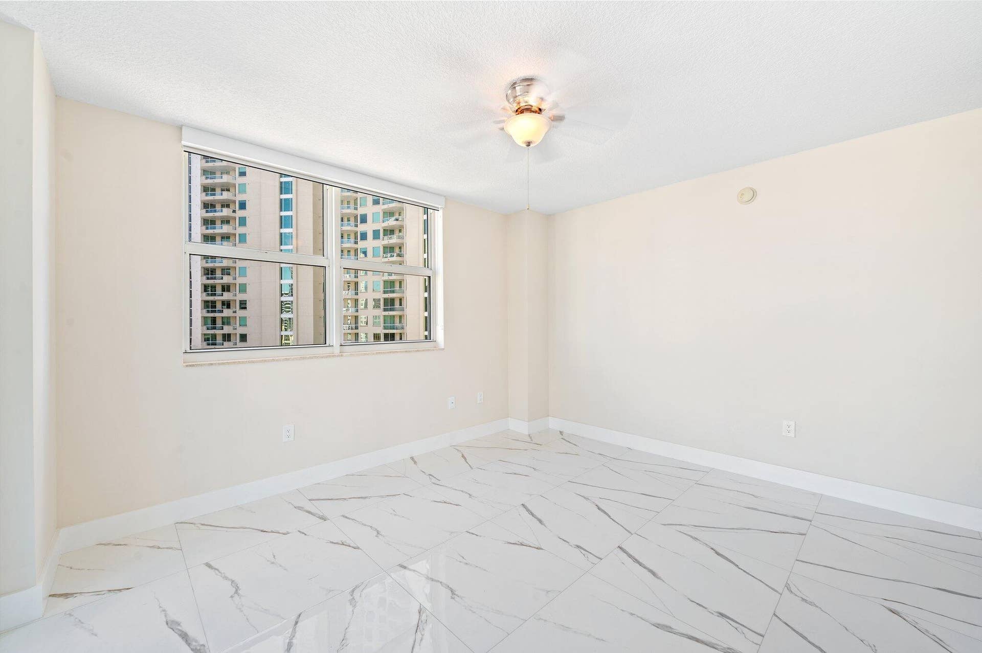 347 N New River Drive E, #1509, Fort Lauderdale, FL 33301 18-web-or-mls-347-n-new-river-dr-e-1509