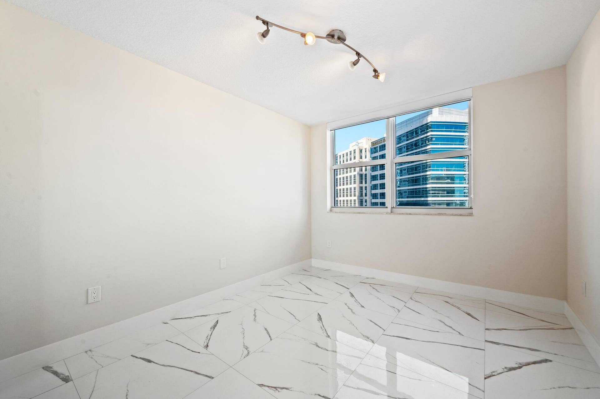 347 N New River Drive E, #1509, Fort Lauderdale, FL 33301 28-web-or-mls-347-n-new-river-dr-e-1509
