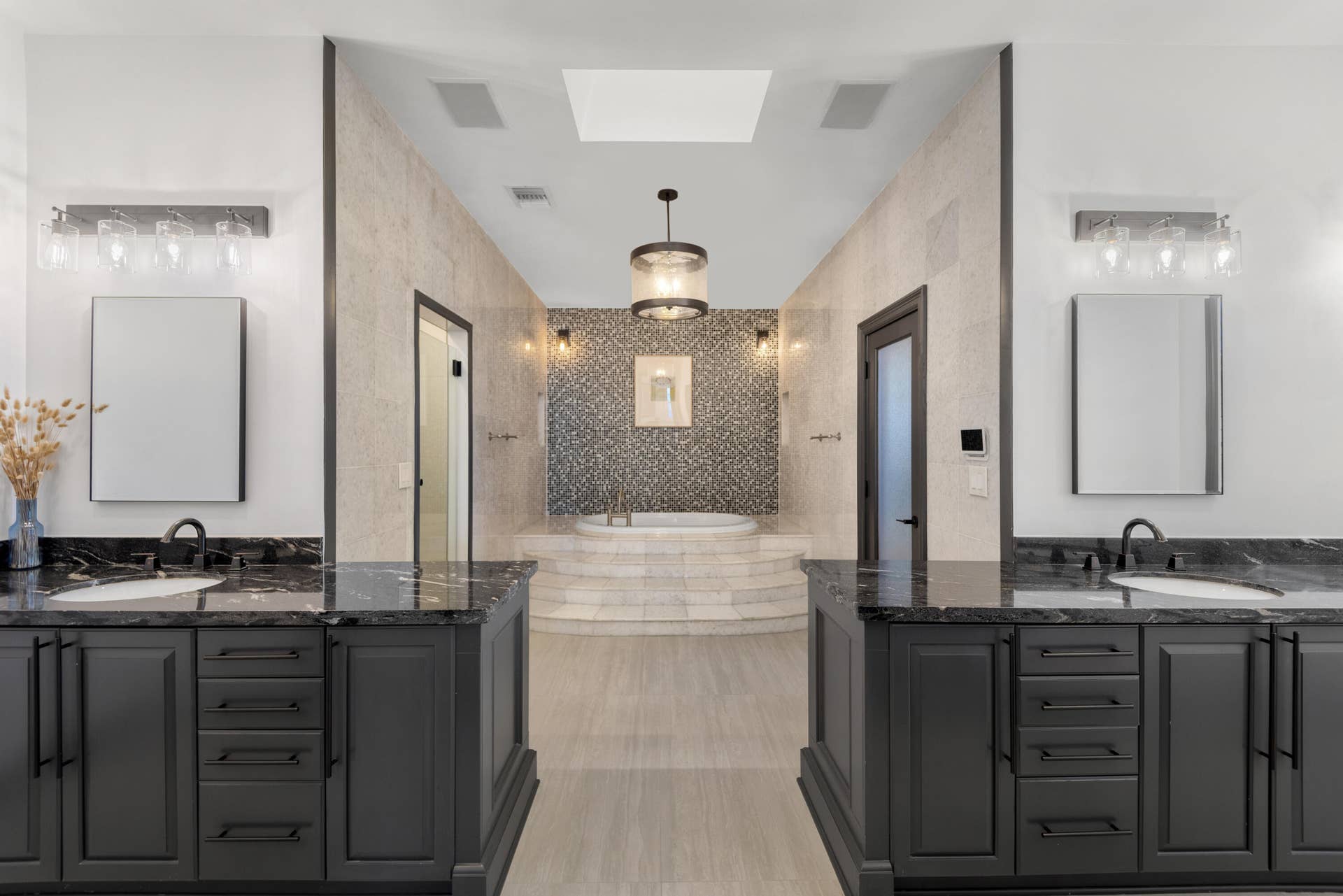 506 Victoria Terrace, Fort Lauderdale, FL 33301 Primary Spa Bath!