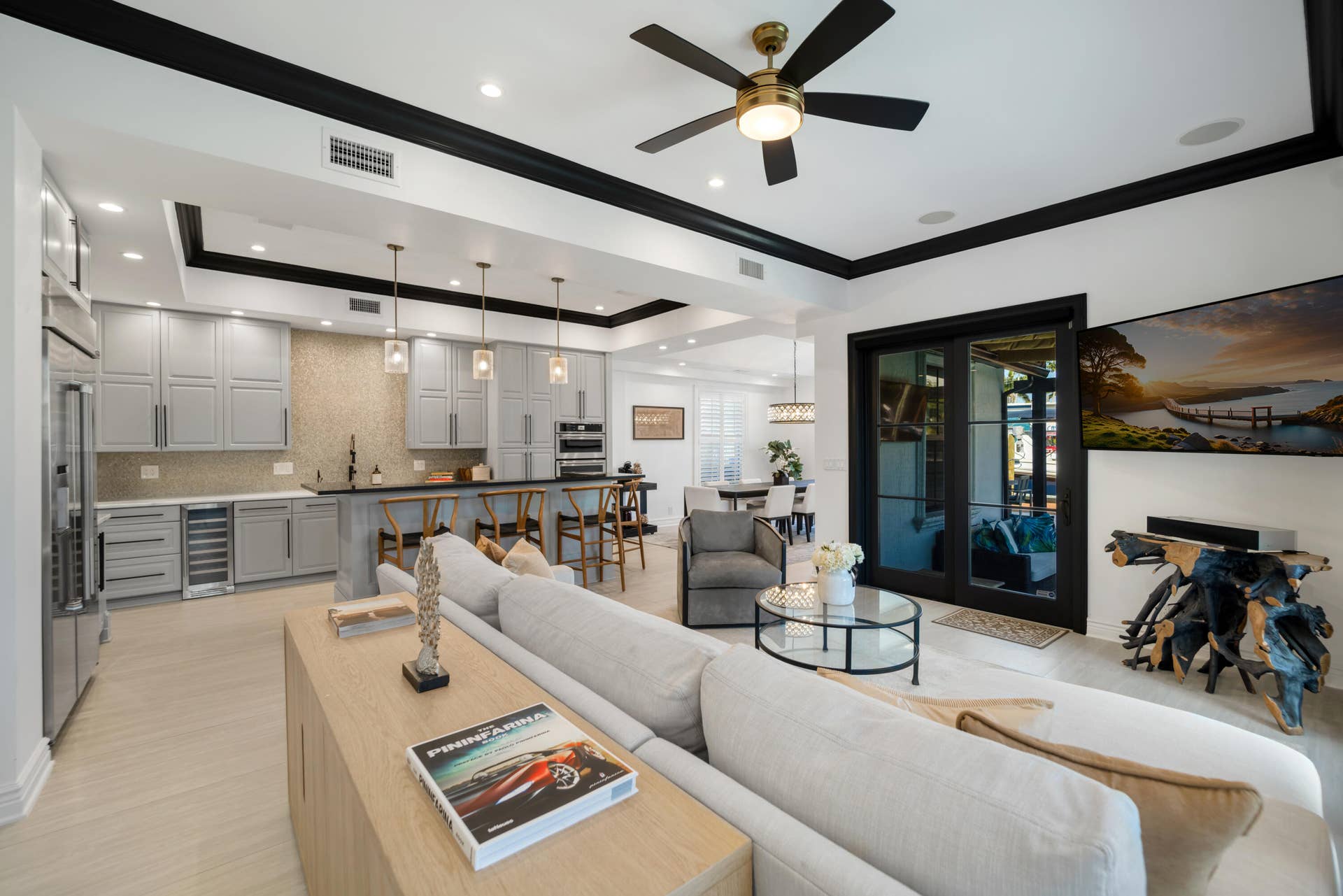 506 Victoria Terrace, Fort Lauderdale, FL 33301 Family Room w/ water & pool views!