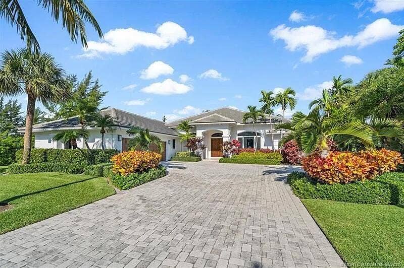 Property photo for 2941 Lake Drive, Singer Island, FL