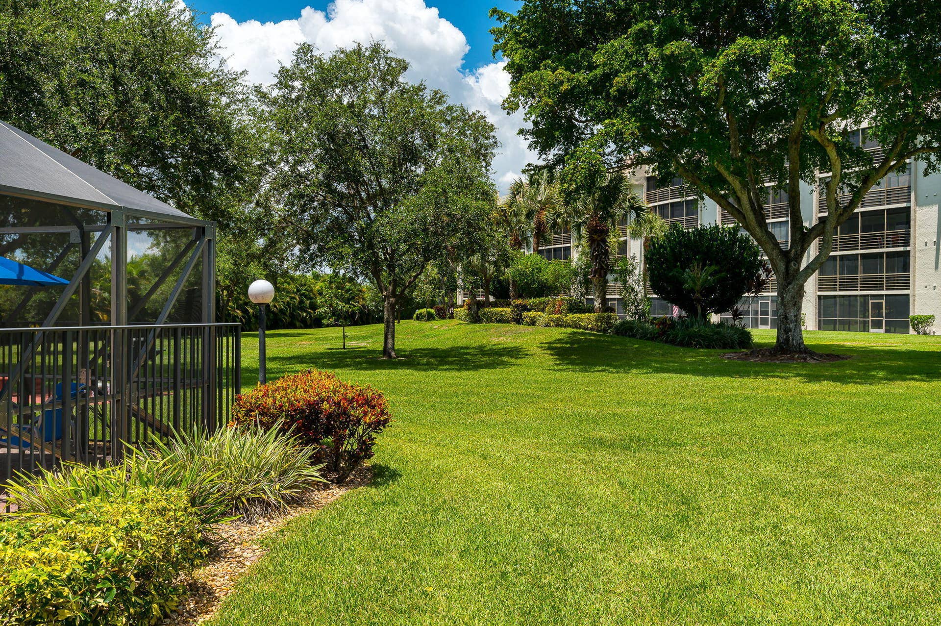 9220 SW 14th Street, #3-208, Boca Raton, FL 33428 Grounds