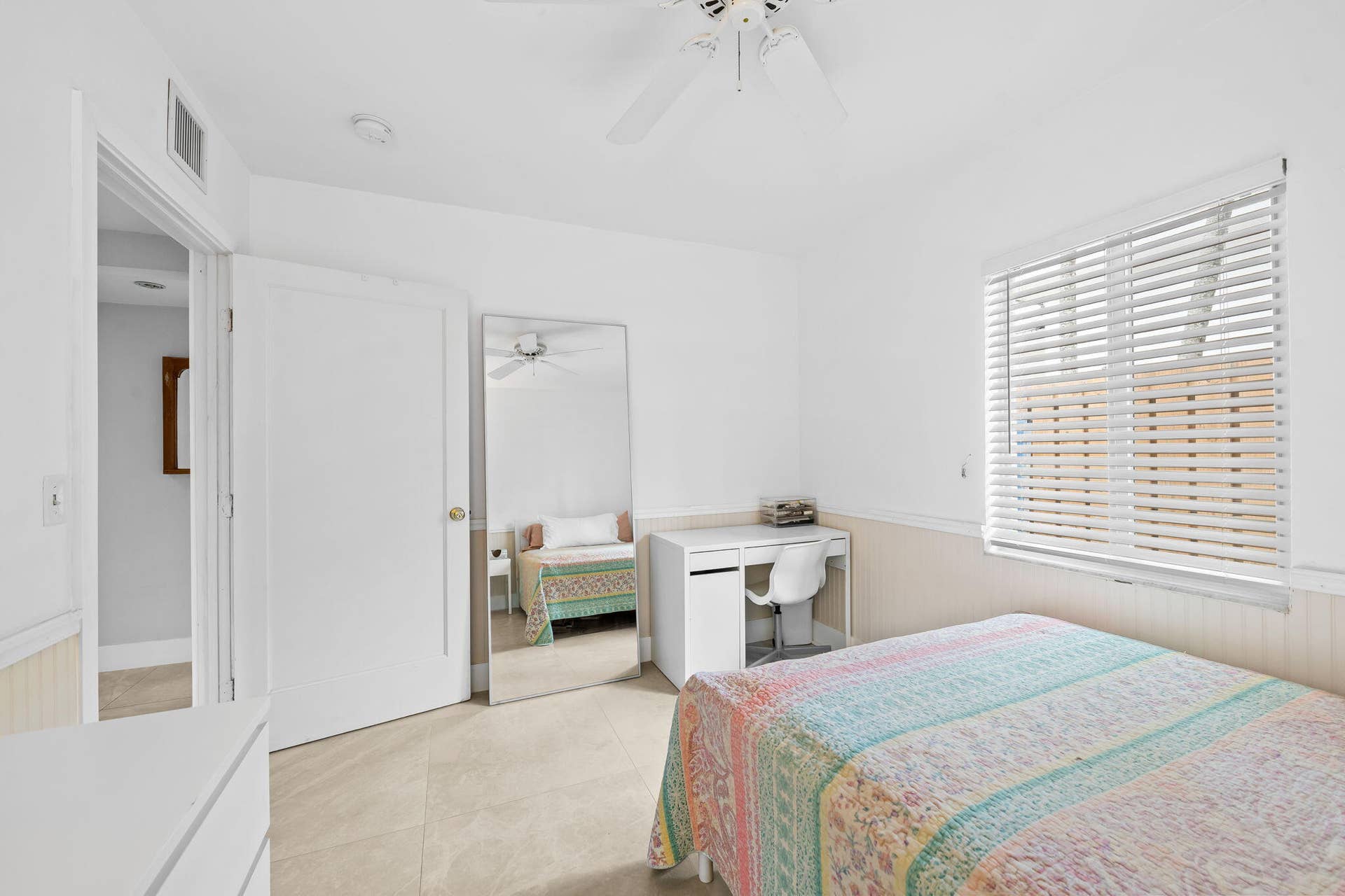 1004 SE 11th Street, Fort Lauderdale, FL 33316 26-web-or-mls-DSC_7385