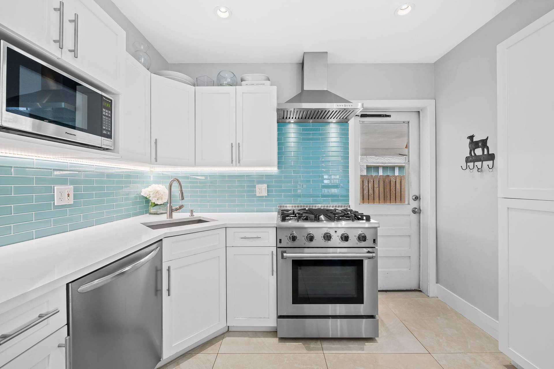 1004 SE 11th Street, Fort Lauderdale, FL 33316 32-web-or-mls-DSC_7413