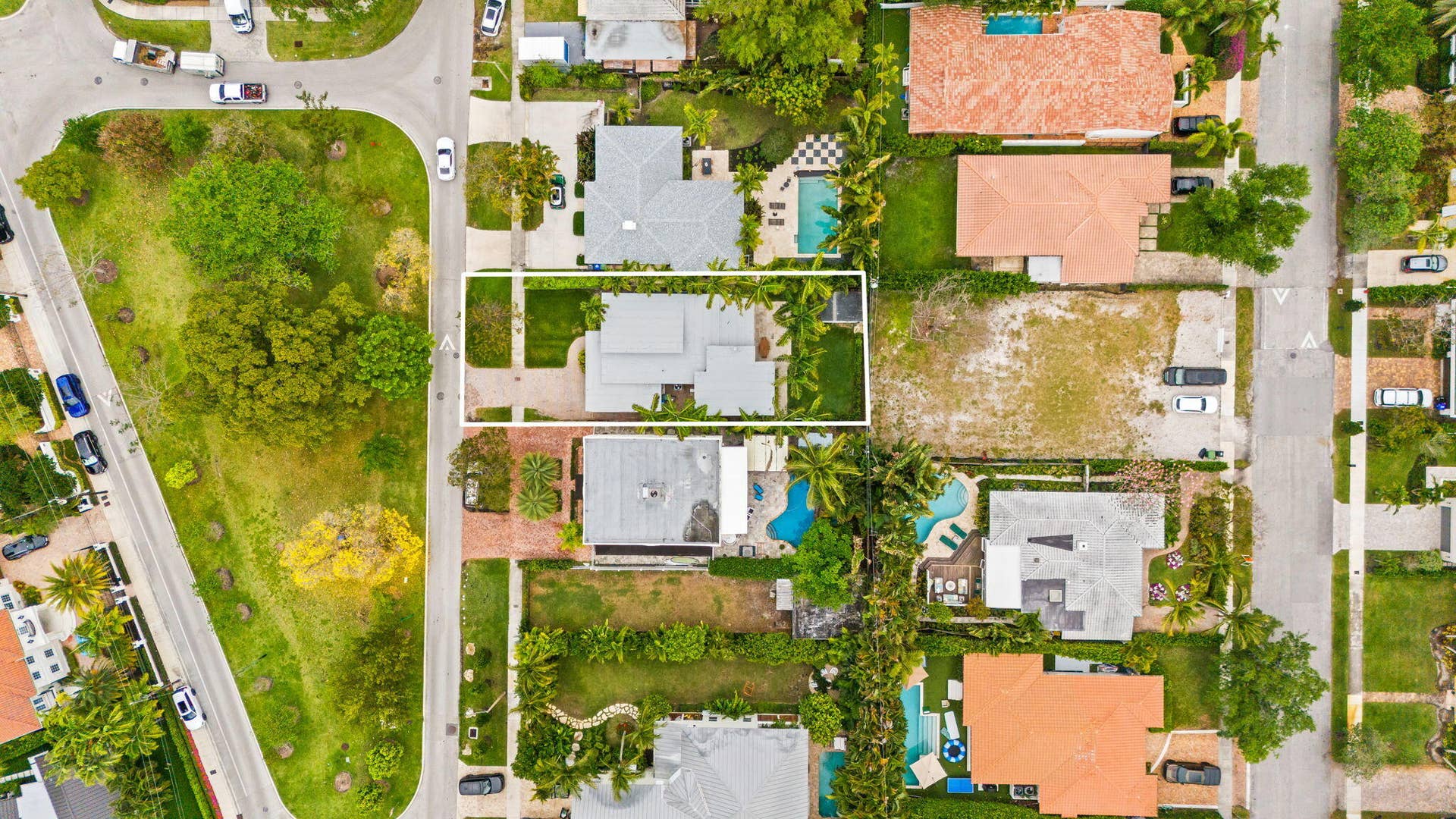 1004 SE 11th Street, Fort Lauderdale, FL 33316 3-web-or-mls-DJI_20260401135657_0795_D