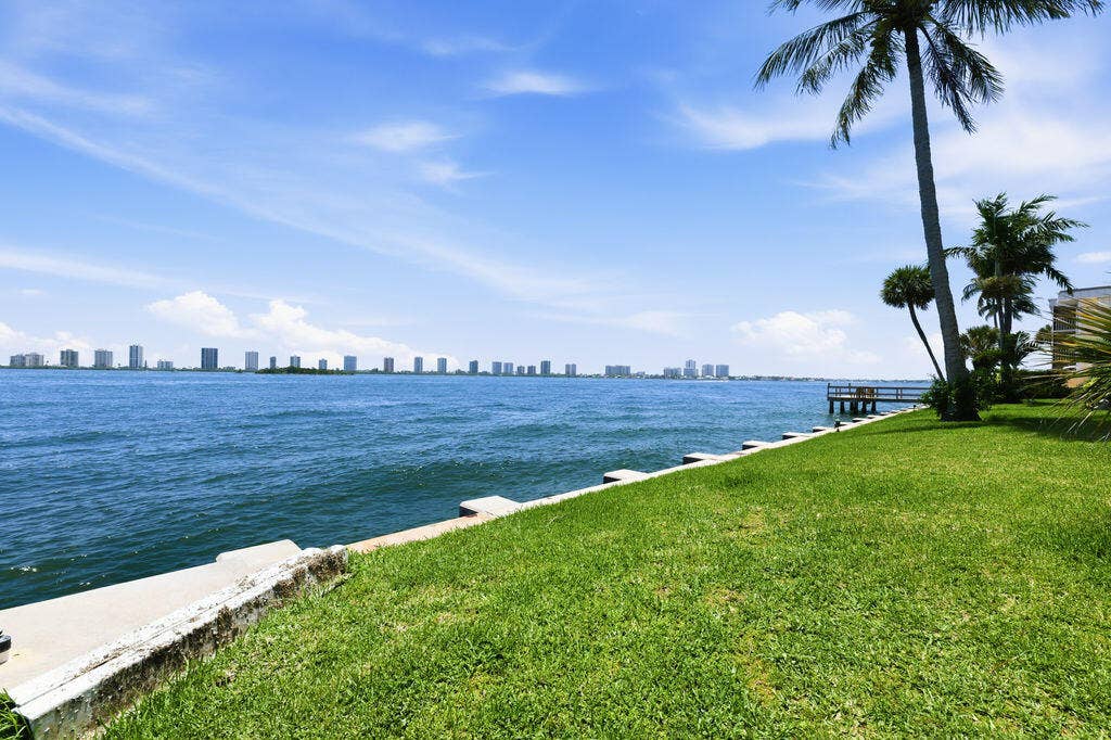 101 Doolen Court, #307, North Palm Beach, FL 33408 View