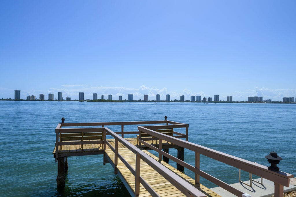 101 Doolen Court, #307, North Palm Beach, FL 33408 Dock
